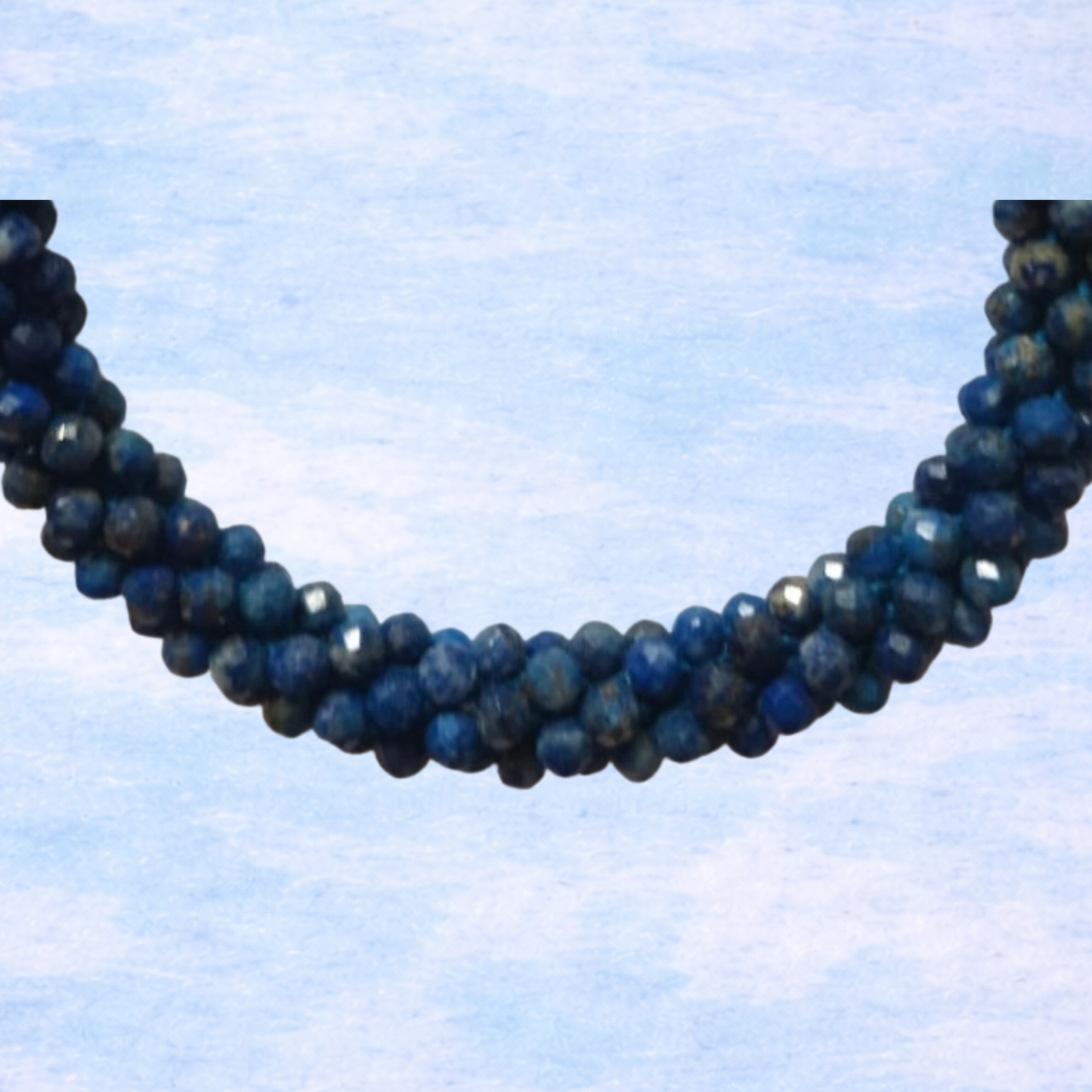 Handgefertigtes Armband mit Lapislazuli Steinen