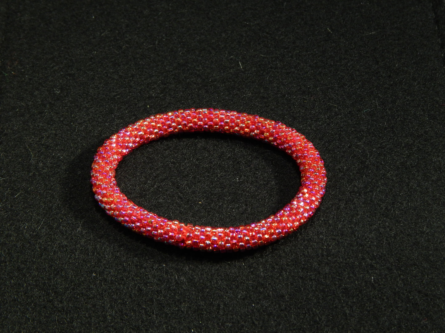 rot goldschimmerndes Armband