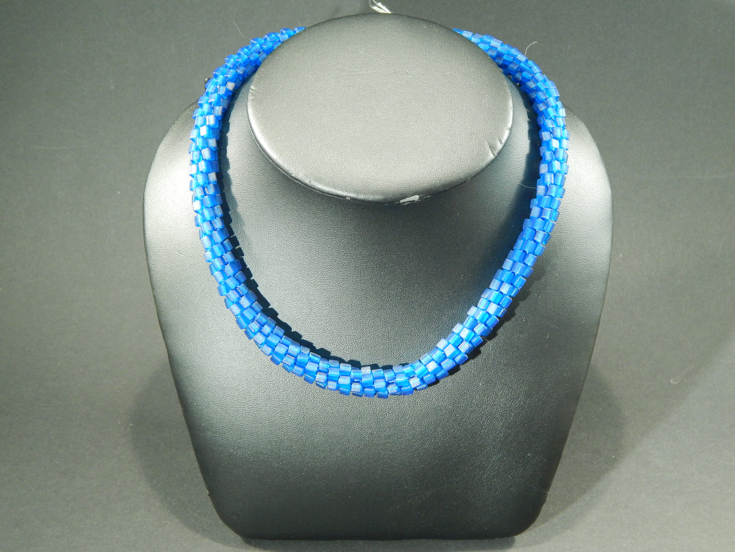 blaue Kette, matt