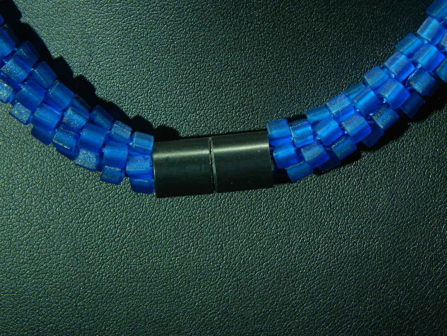 blaue Kette, matt
