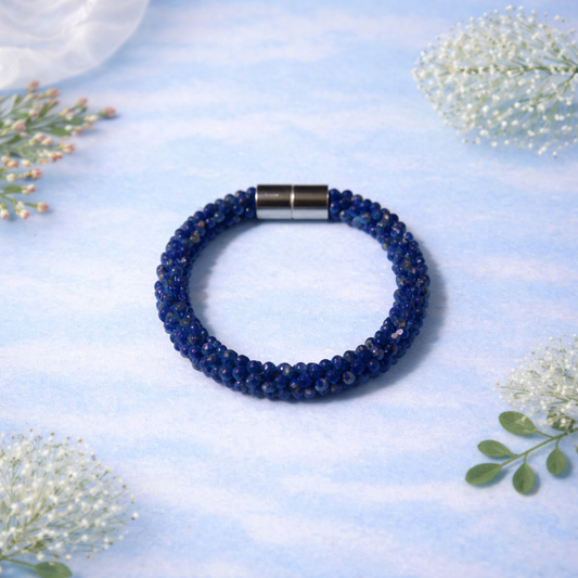 Handgefertigtes Armband mit Lapislazuli Steinen